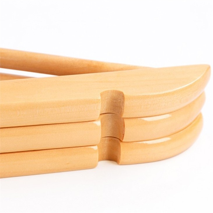 Customize Wholesale Non Slip Notched Closet Wooden Suit Hangers Shirt Coat Suit Hanger Clothes Hangers